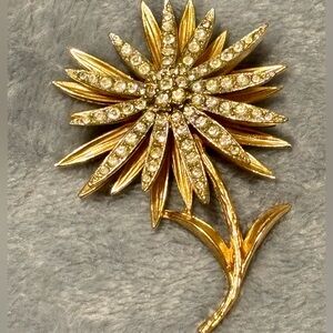 Vintage Capri Gold tone flower Brooch with Pave Rhinestones